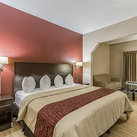 Red Roof Inn And Suites Hinesville - Fort Stewart